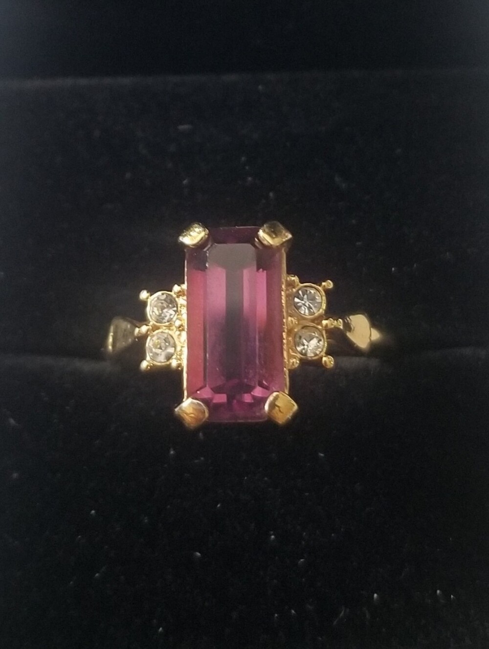 Vintage Avon Plaza IV Cocktail Ring